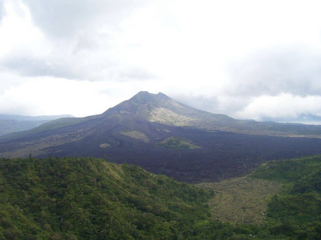 Suka Naik Gunung? Berikut 5 Wisata Alam di Bali » WaterSport Bali